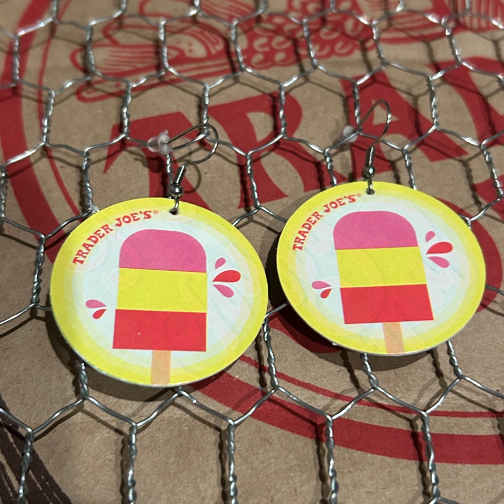 Trader Joe’s Earrings Circle Popsicle Recycled Gift Card